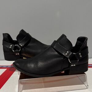 Wild Fable Black Ankle Boots with Strap